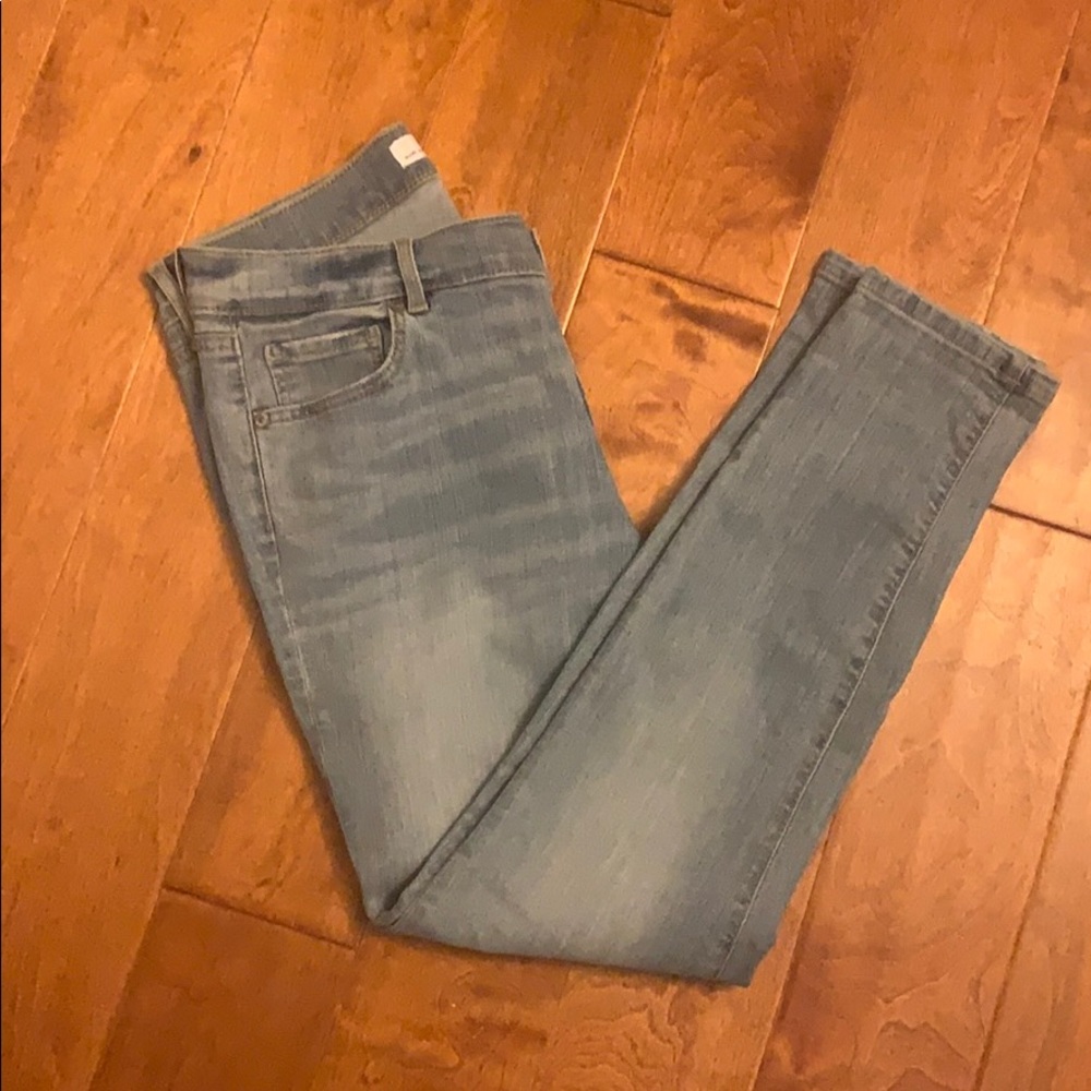 Loft modern skinny cropped jeans size 10